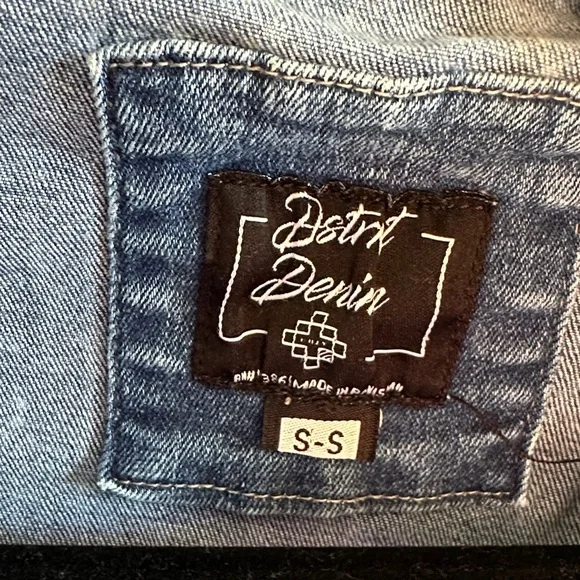 Trendy Light Blue Distressed Denim Jacket - Picture 2 of 11